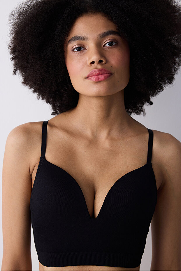 Seamless Black Bralet - 2
