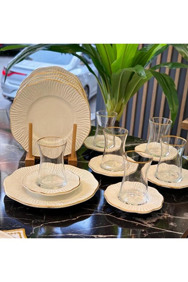 18-Piece Artemis Cake Tea Time Set