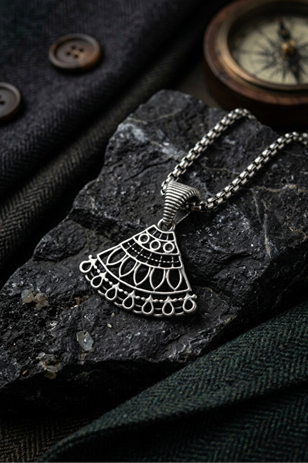 Motifed Handcrafted Stainless Steel Chain Men's Necklace