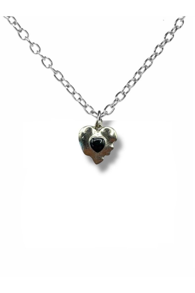 Black Stone Heart Unisex Necklace – the Meeting of Elegance and Elegance