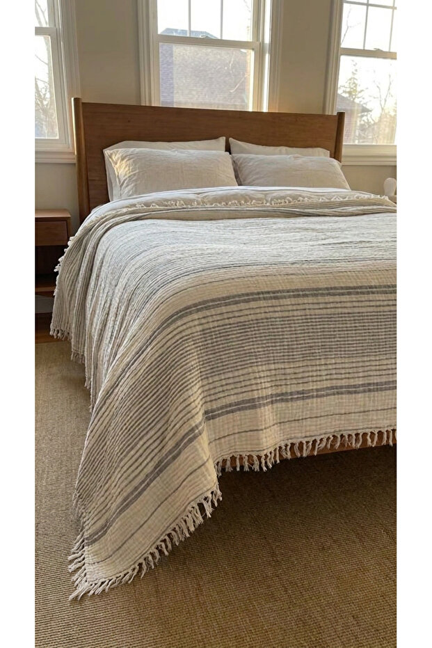 100% Cotton 4 Layer Muslin Blanket Quilt Pique 220*240 Bedspread Gray