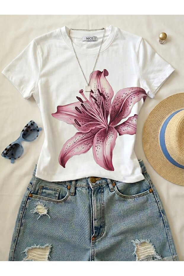 Women's Large Floral Print - Lycra Short Sleeve Body Tee Crop