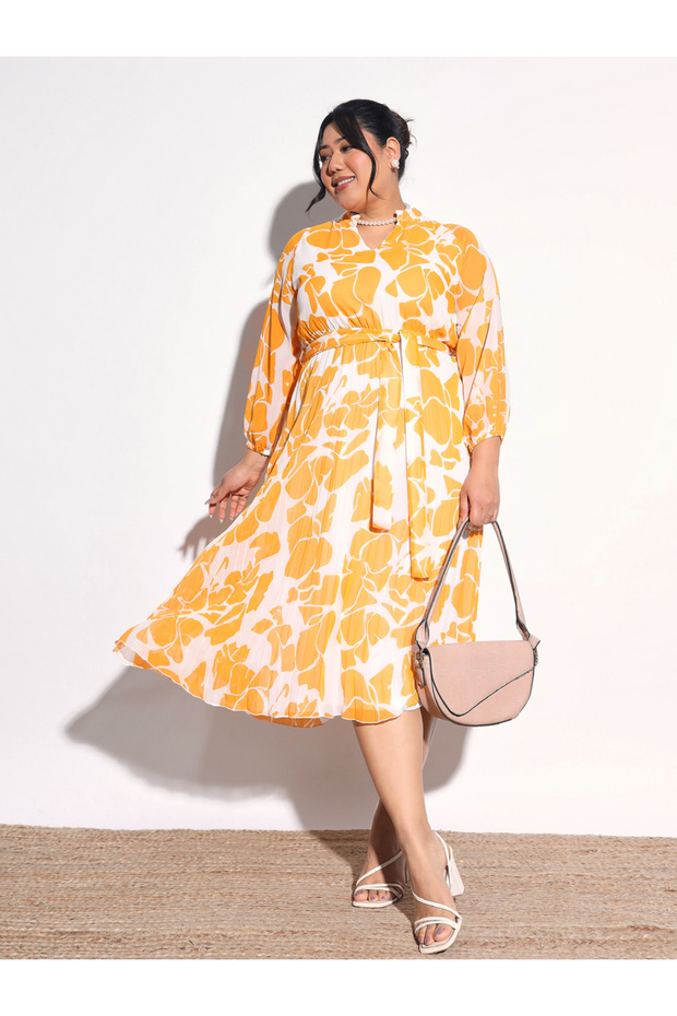 Plus Size Floral Pleated Midi Dress