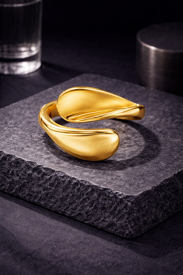 Solara Flow Ring