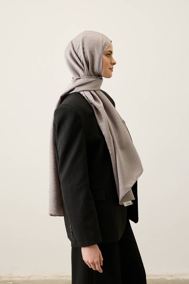 Zigzag Pattern Silky Jacquard Shawl - 2