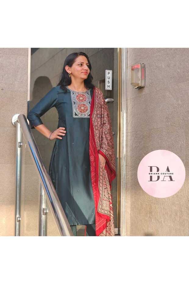 Salwar suit