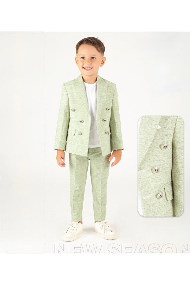 Linen Suit with T-Shirt