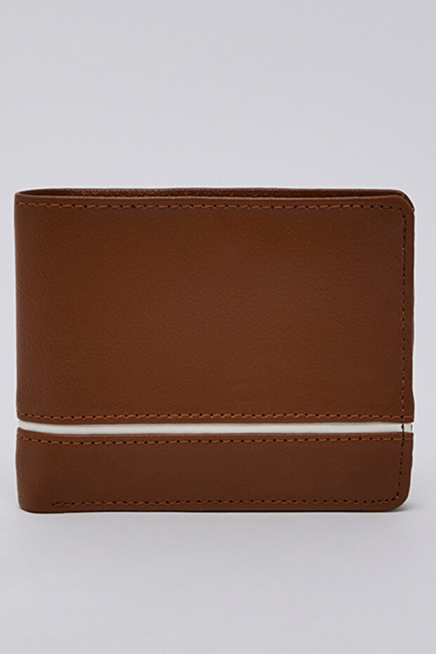 Contrast Trim Bi-Fold Wallet