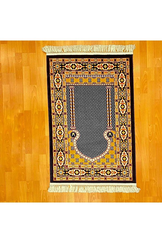 Hünkar Patterned Wool Prayer Rug