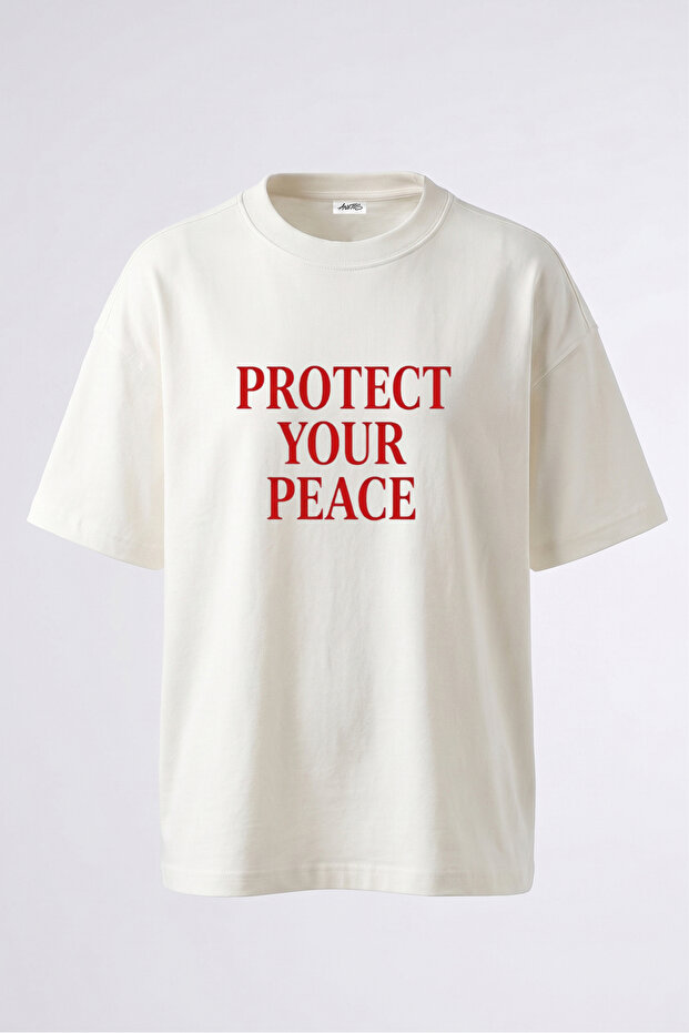 تي شيرت أبيض كبير الحجم من القطن مطبوع عليه تصميم Protect Your Peace