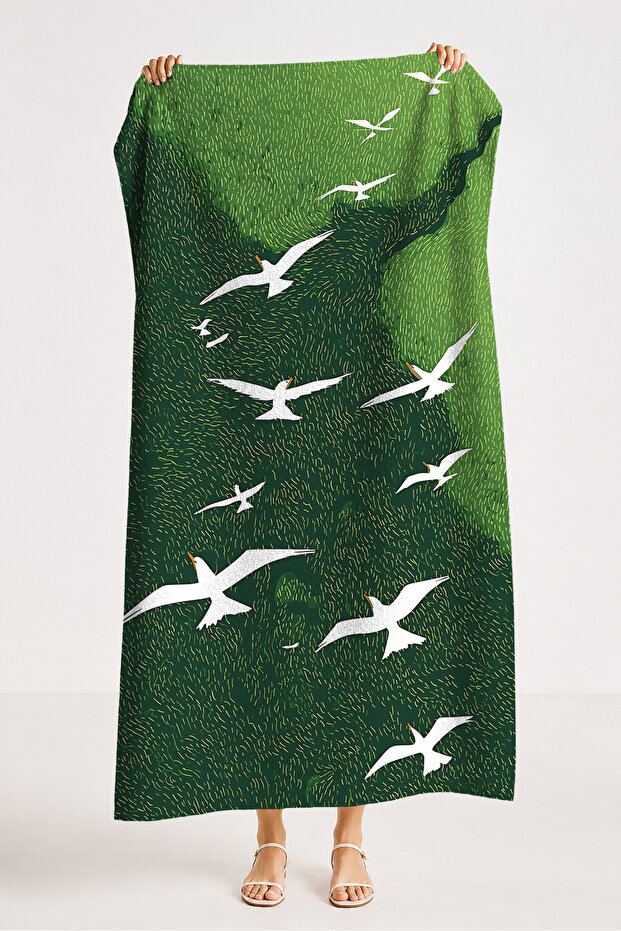 Green Beach Towel with Seagull Figure - Marine Nature Themed Modern Quick-Drying Microfiber Towel