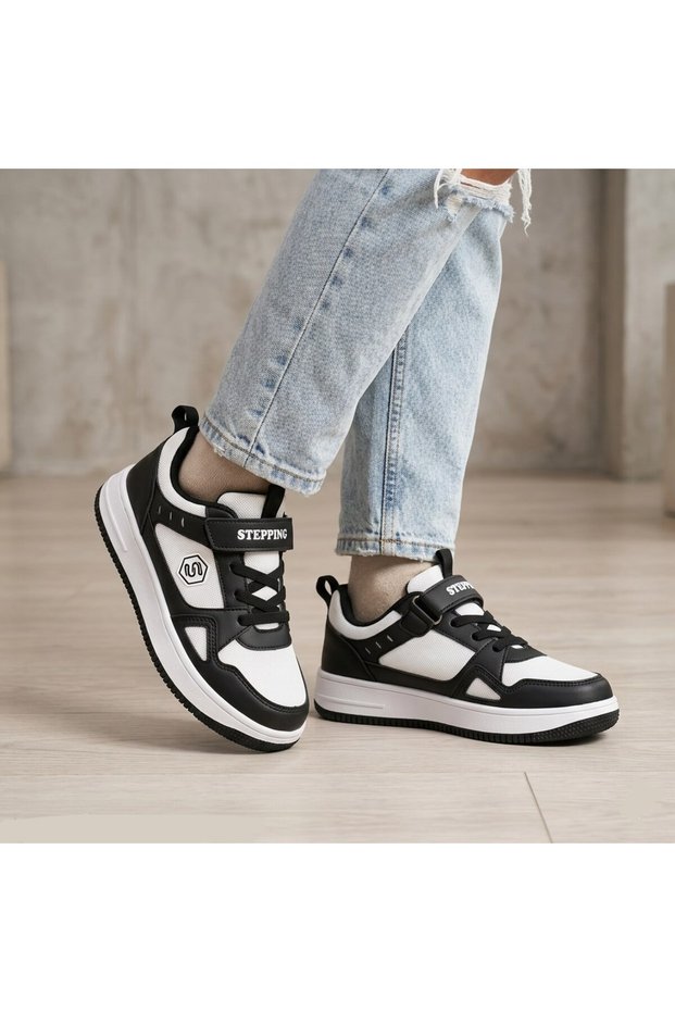 Children's Velcro Comfortable Lightweight Daily Sneaker Sports Shoes