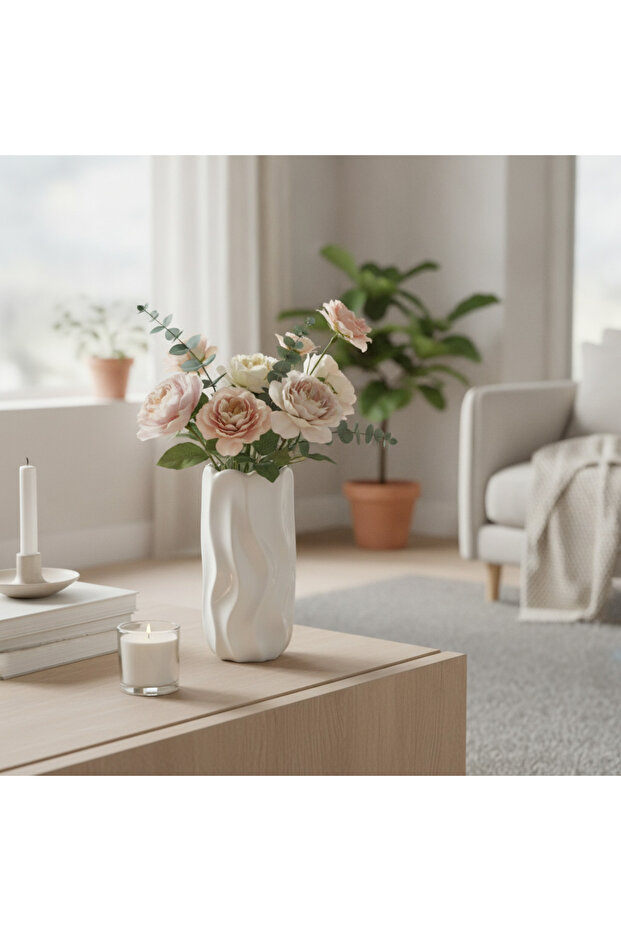 White Ceramic Vase 18 cm - 1