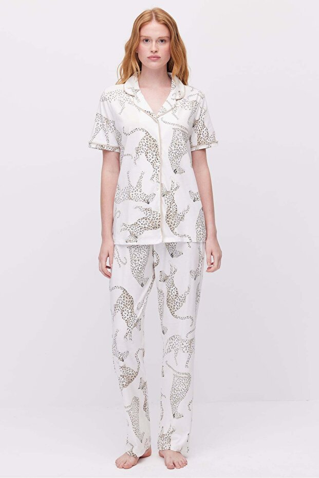 Women's Printed Front Buttoned Pajama Set