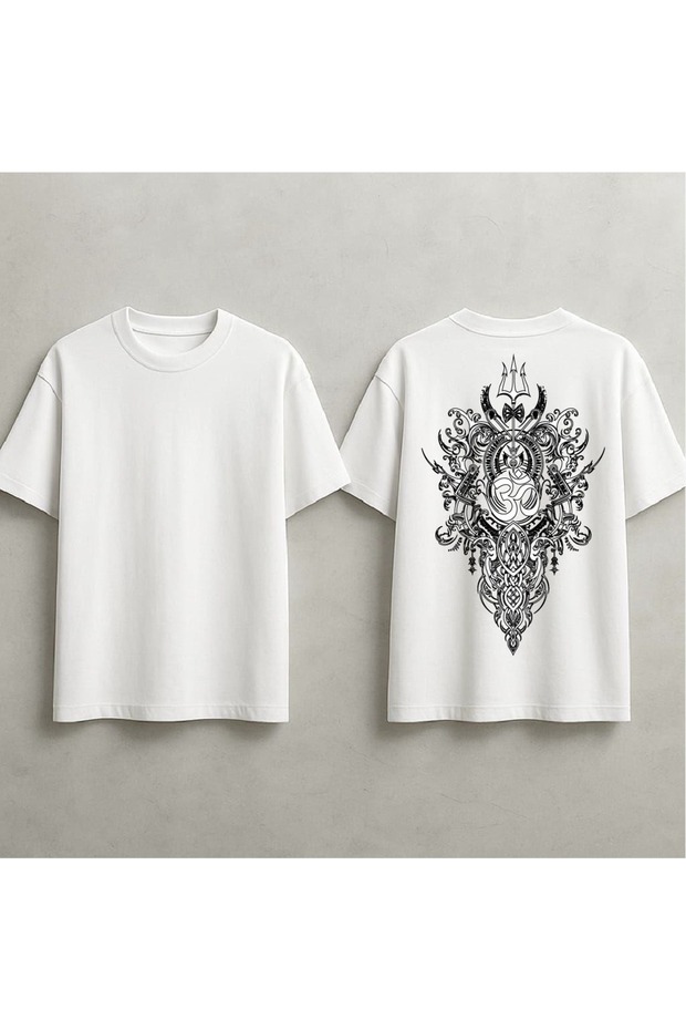 Eye-Catching Printed Oversized T-Shirt with a Spear Design