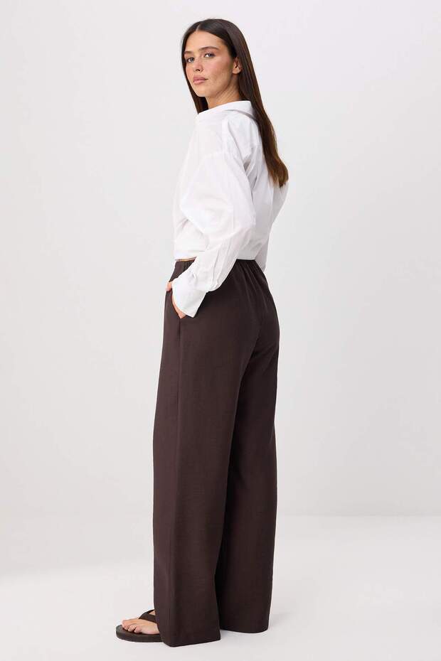 Koyu Kahverengi Modal Beli Lastikli Wideleg Geniş Paça Pantolon TWOSS26PL00105 - 4