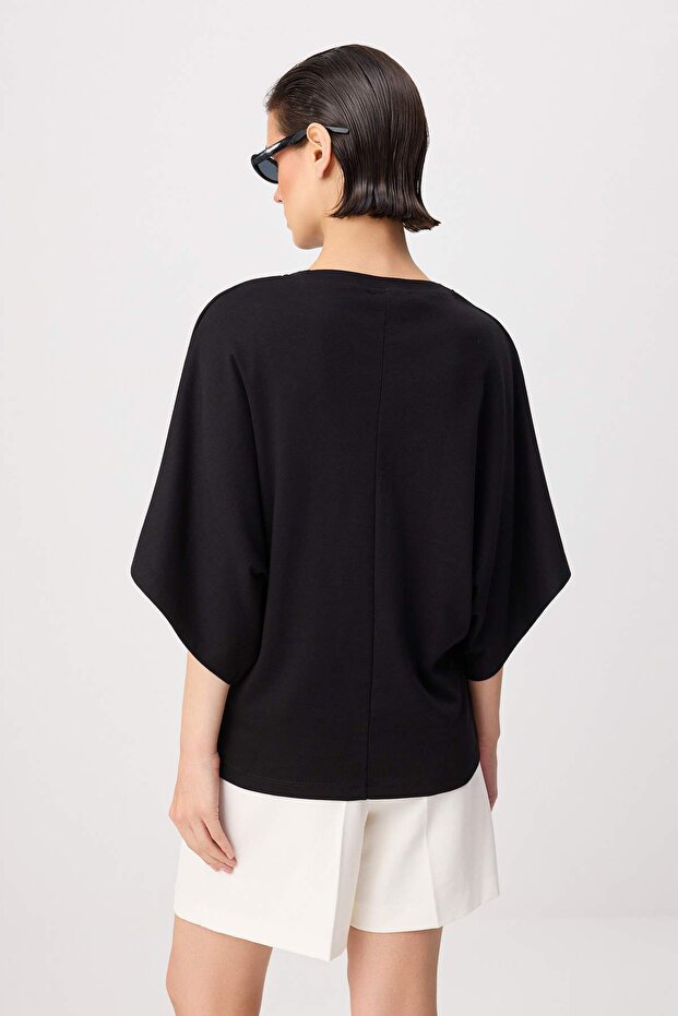 Siyah Oversize/Geniş Kalıp Düşük Kol Kısa Kollu Soft Touch Örme T-shirt TWOSS26TS00221 - 4