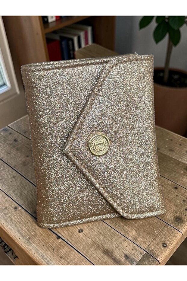 Silvery Small New Season Product Wallet