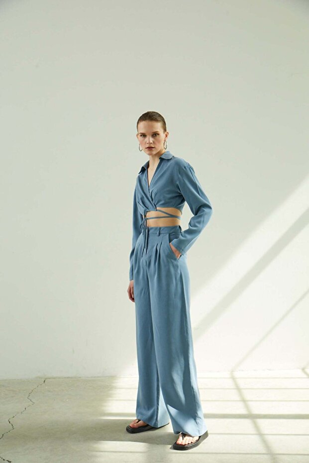 Women's Pleated Wide-Leg Blue Trousers
