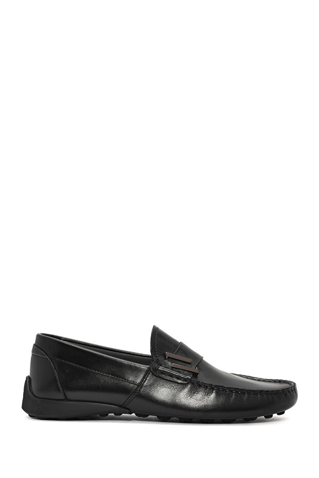 حذاء لوفر كاجوال من الجلد الأسود للرجال 25SFD654518