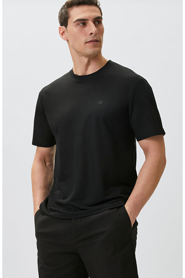 Siyah T-shirt