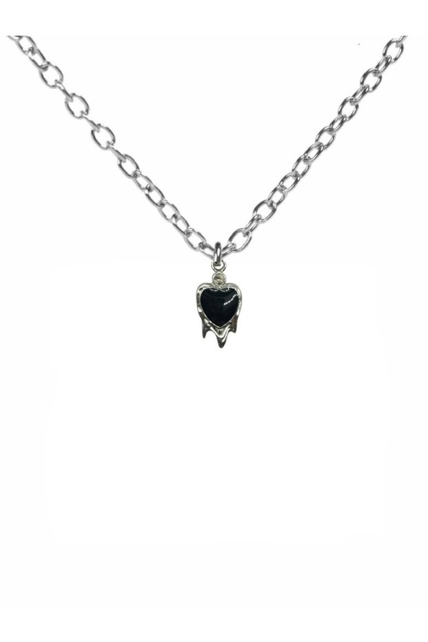 Scarlet Black Heart Unisex Necklace – the Meeting of Mysterious Elegance and Passion