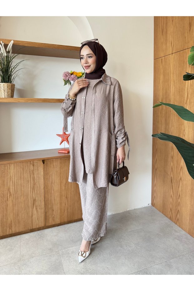 Plus Size Jacquard Patterned Shirt Collar Three-Piece Set