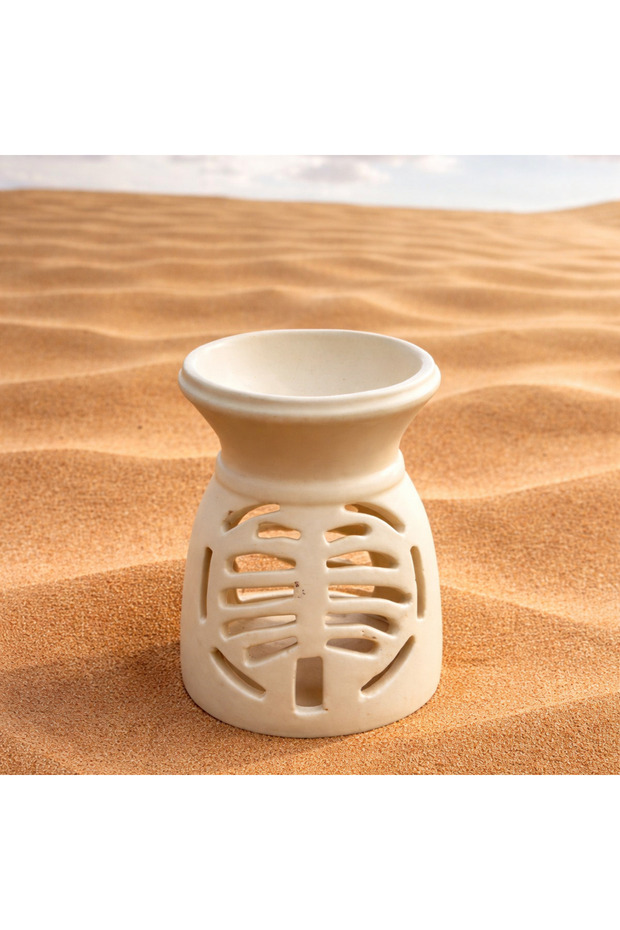 Ceramic Palm Oil Burner – Handmade Ivory Matte Essential Oil Diffuser with Palm Jumeirah Cutout – Dubai Home Décor & Middle Eastern Gift (12.7 cm)