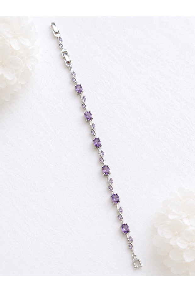 Elegant Women's Bracelet with Purple Stone Detail and Silver Appearance | Sparkling Stylish Design