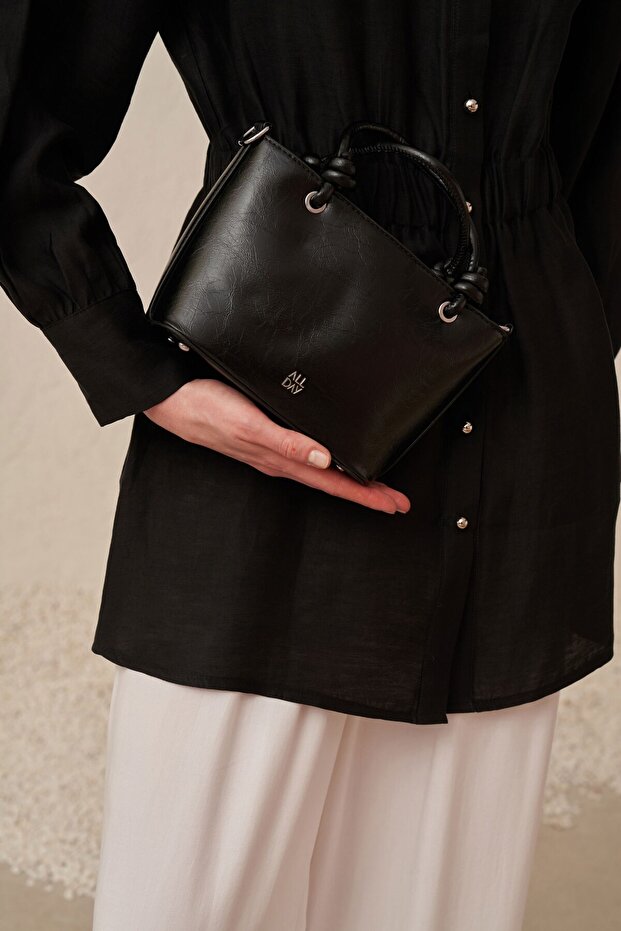 Black-crossbody bag