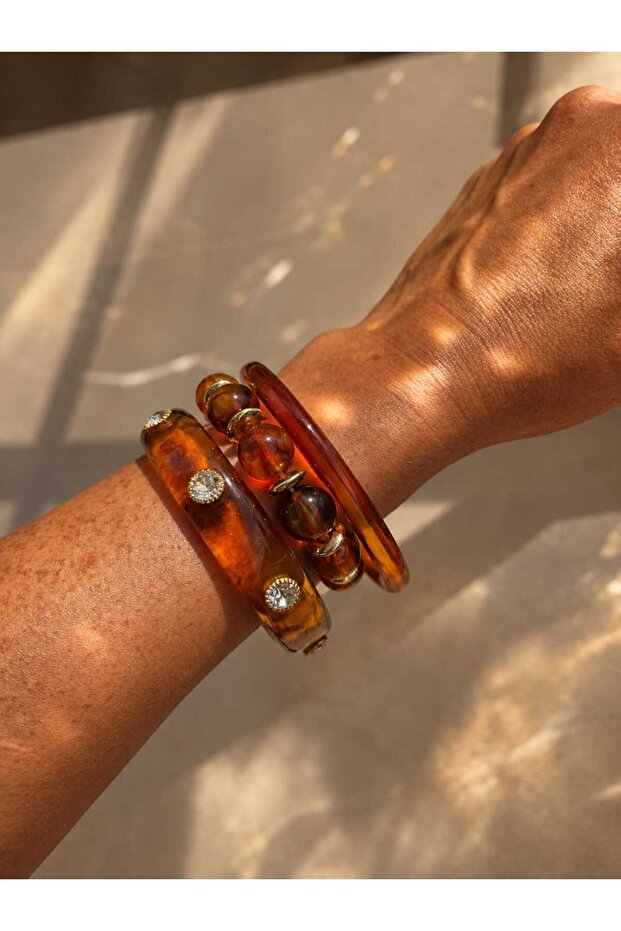 Acrylic 3-Piece Bangle Bracelet Set with Amber Stone Detail