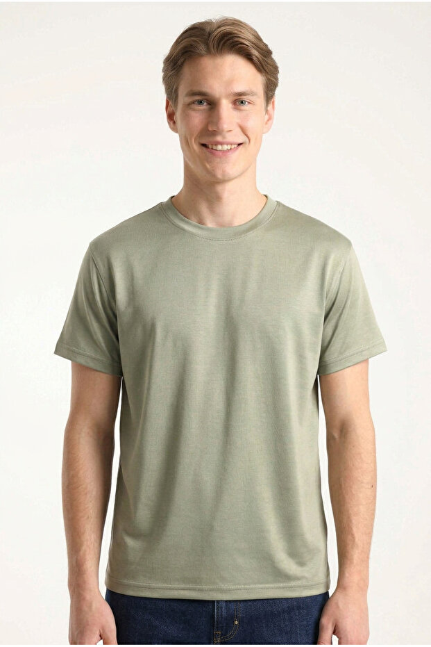 Men's Green Regular Modal Fabric Silky Textured Crew Neck T-Shirt