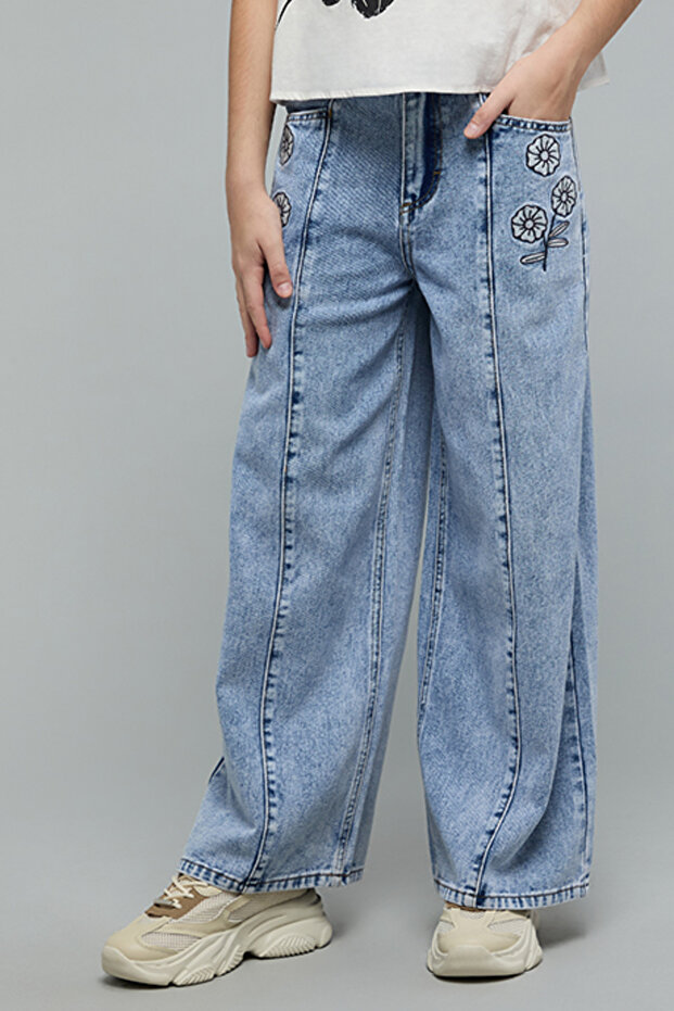 Embroidered Wide Leg Jeans with Button Closure