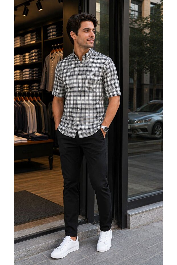 Men's Classic Wide Cut Plaid Cotton Short Sleeve Shirt
