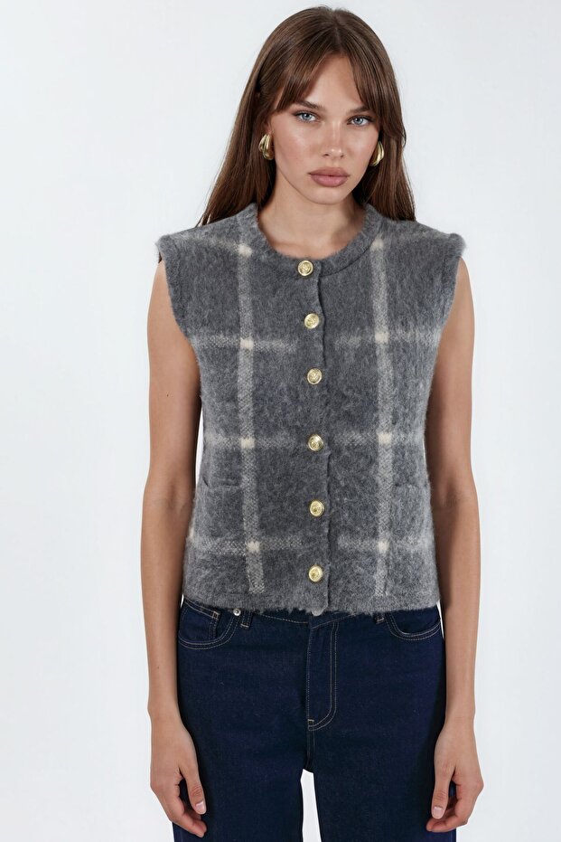 Buttoned Plaid Patterned Round Neck Sweater Vest - 4