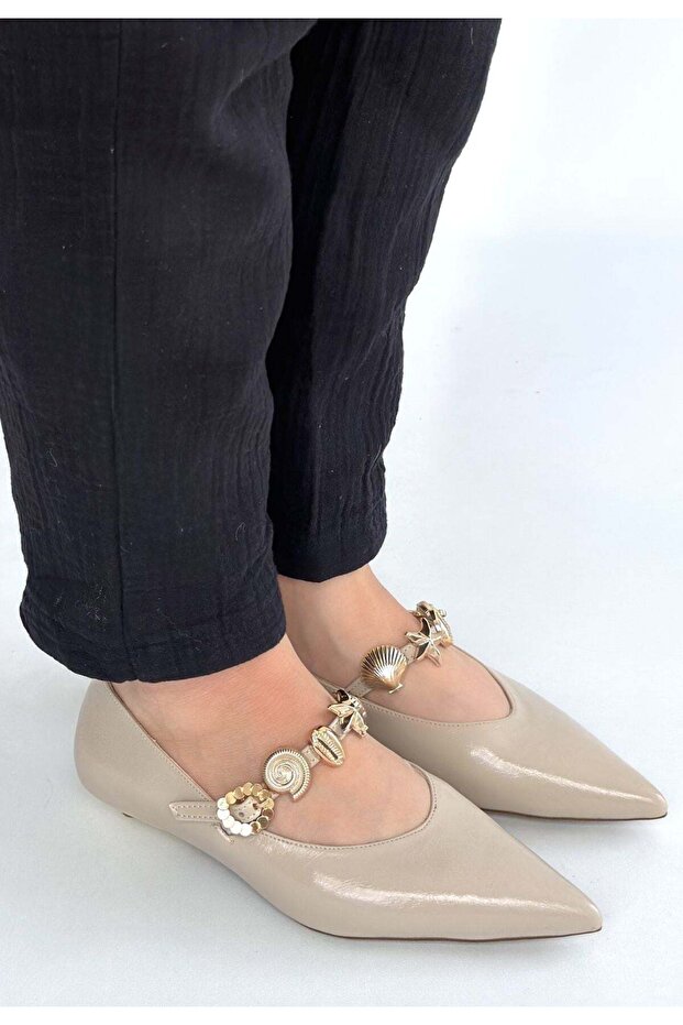 Lowen Beige Skin Low Heeled Shoes