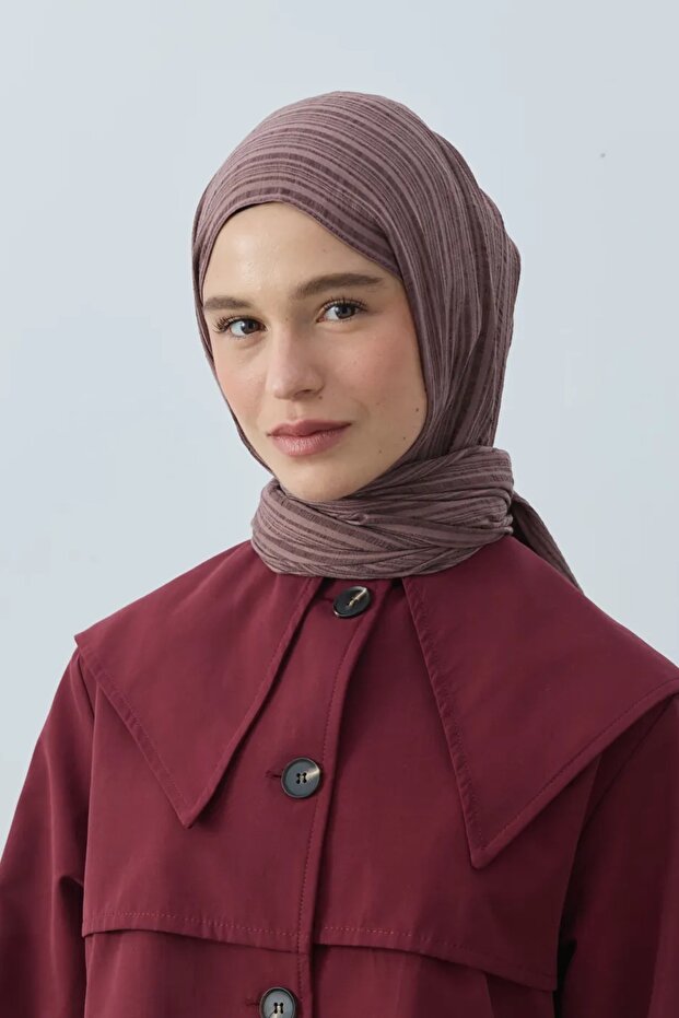 شال قطني من سلسلة ميستو بني مسحوق