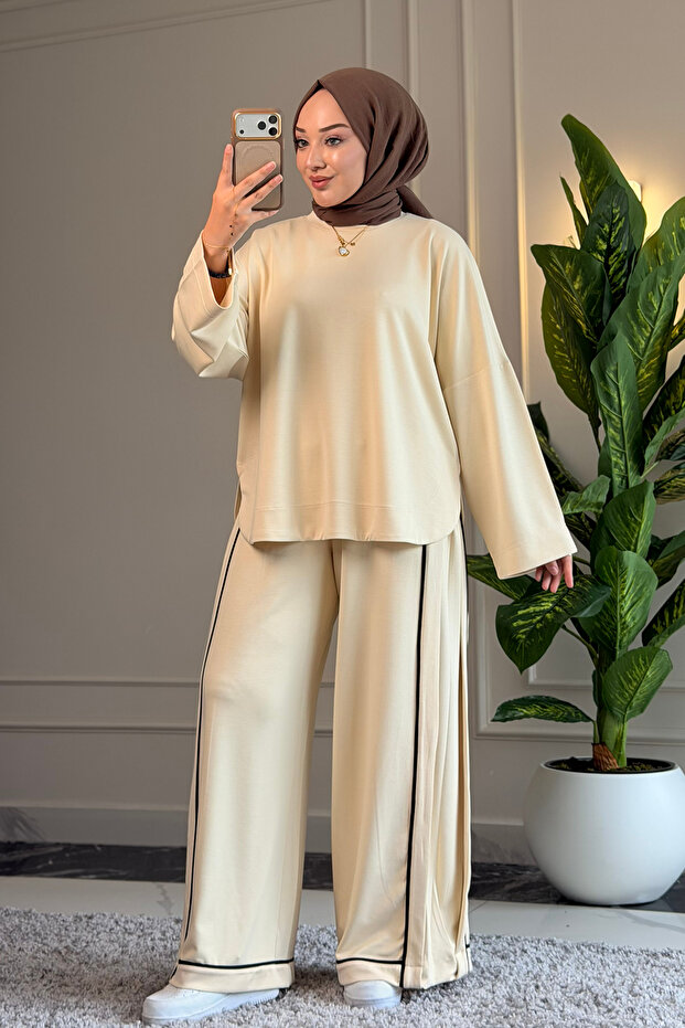 6498 - Stylish Comfortable Viscose Soft Interlock Knit Fabric, Women's Bottom Layer Set with Pant Stripe Detail