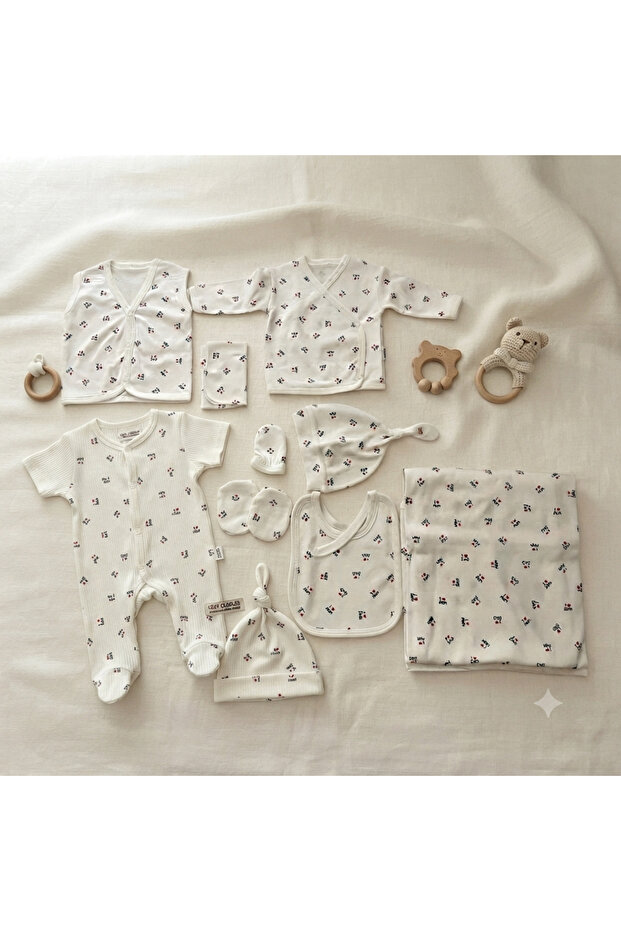 10 Piece Baby Set with Blanket and Vest