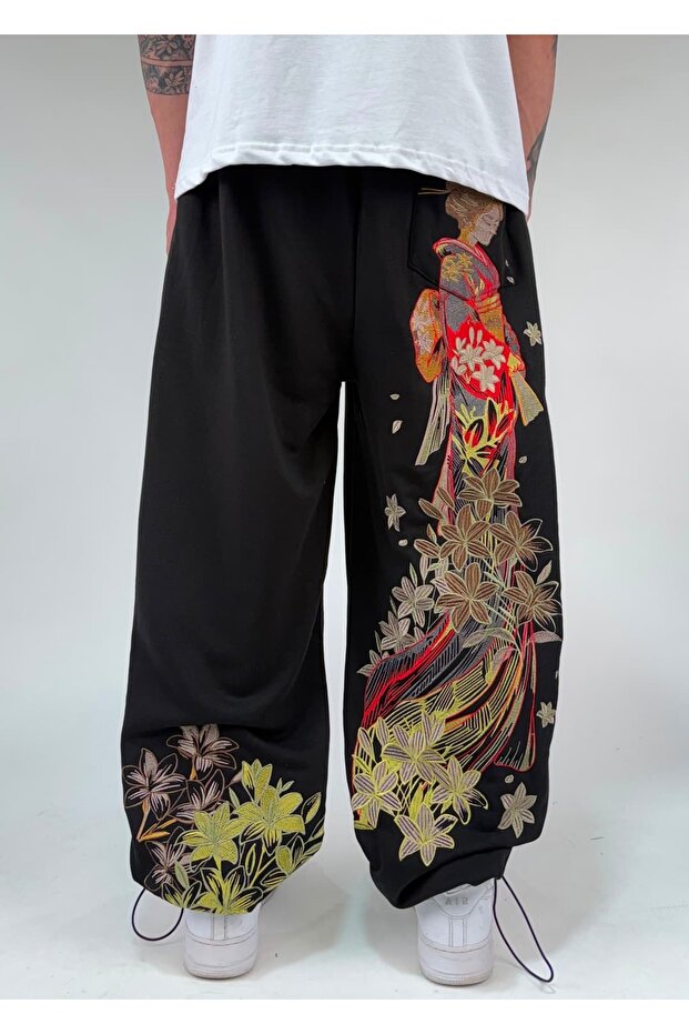 Geisha Embroidered Adjustable Leg Baggy Sweatpants