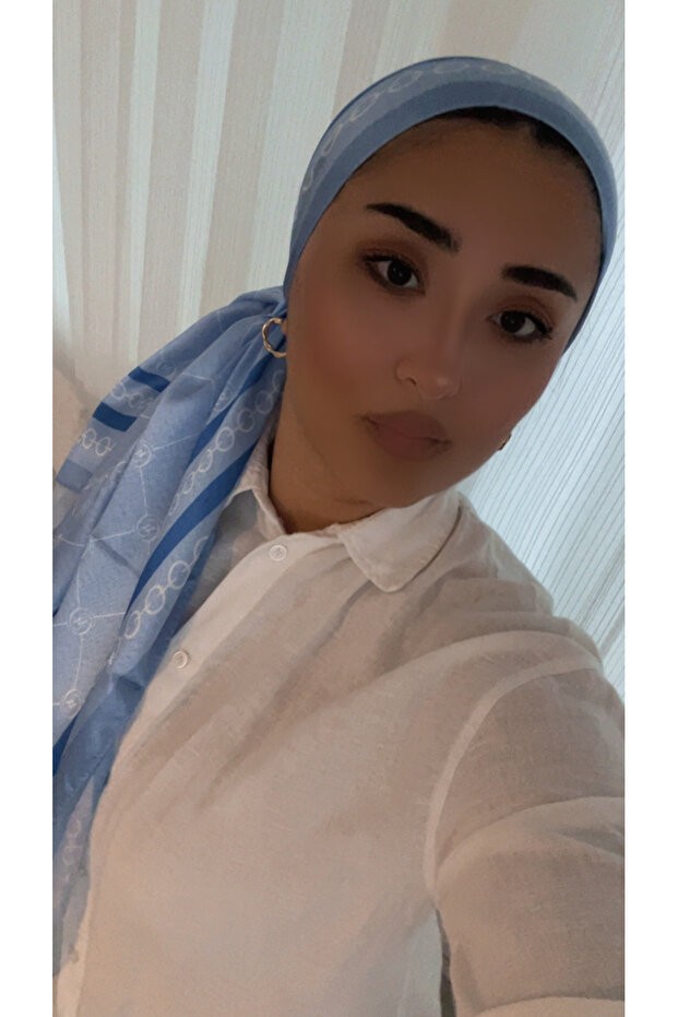 شال من الساتان من في كي