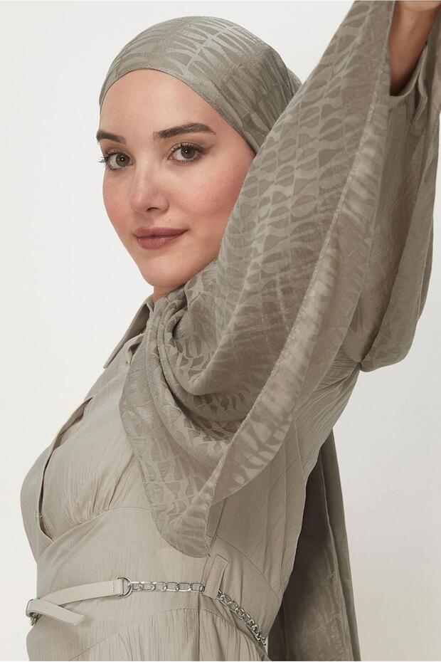 شال جاكار 8647