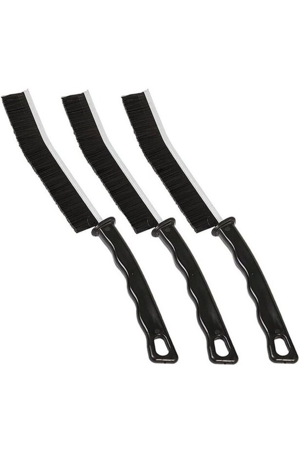 Three-piece set with black seam brush.
