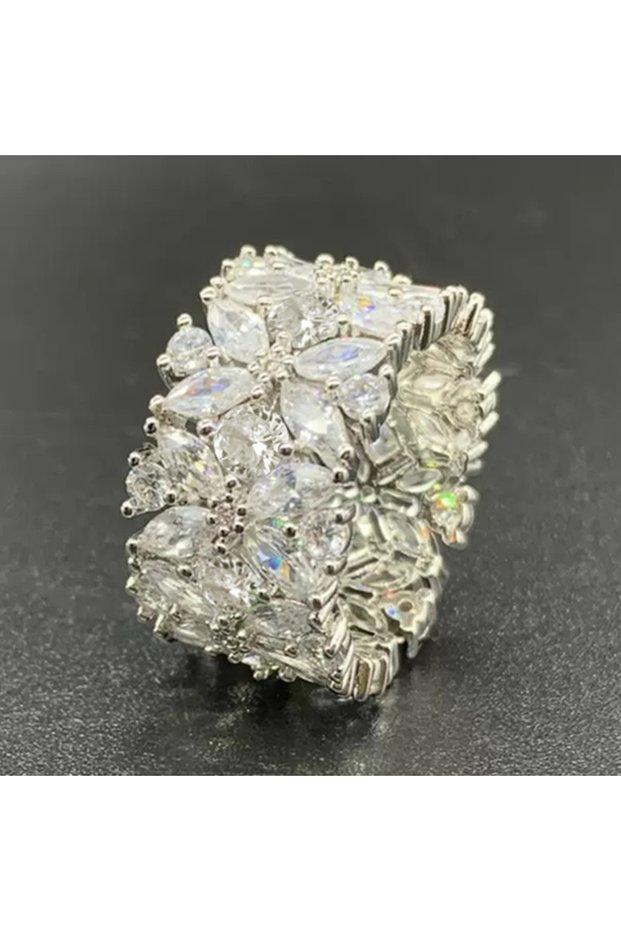 5 T0666 Huitan Aesthetic Luxury Flower Ring Female Wedding Party Jewelry Full Bling Iced Out Finger