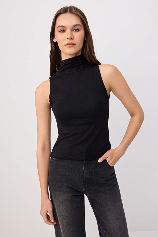Siyah-Ekru Fitted/Vücuda Oturan Dik Yaka Kolsuz Pamuk Ribana Örme Bluz TWOSS26BZ01017 - 2