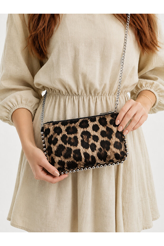 Women's Leopard Patterned Chain Shoulder and Shoulder Bag 470