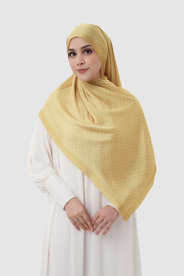 Tapis Saten Shawl - Canary