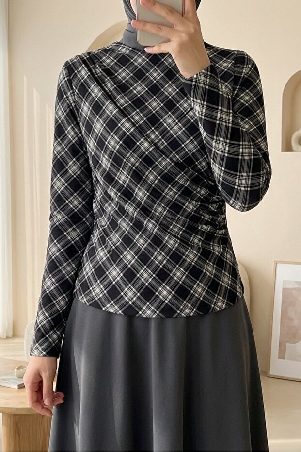 Plaid Patterned Blouse with Gathered Sides - Black