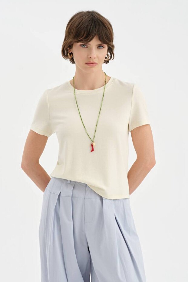 Women's Short Sleeve Crew Neck Premium Quality Basic Design Tshirt