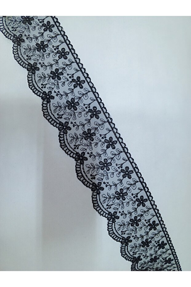 Guipure Tulle Lace Trim - 8.70 Meters.